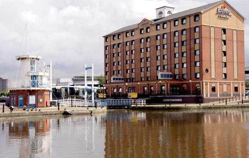 Holiday Inn Express Manchester - Salford Quays, An Ihg Hotel Экстерьер фото